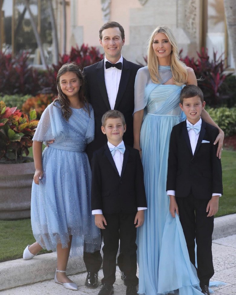 Học lỏm bí quyết của &#34;nữ thần Nhà Trắng&#34; Ivanka Trump, gái 3 con vẫn có eo con kiến - 1