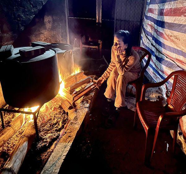 Vợ đại gia của Bình Minh cùng &#34;Hoa hậu nhà trăm tỷ&#34; tự gói bánh chưng, nàng dâu hào môn làm bánh bé tí - 10