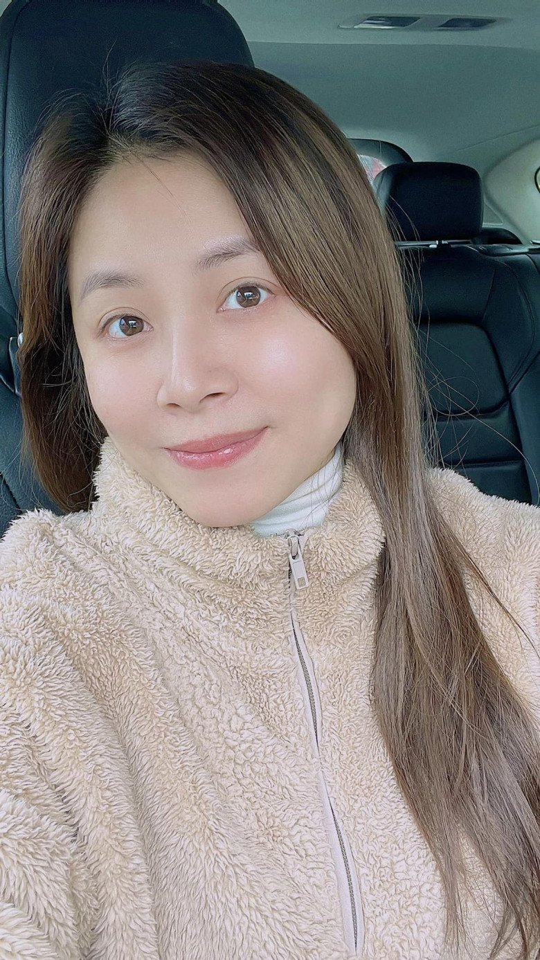 MC Hoàng Linh &#34;Chúng tôi là chiến sĩ&#34; ủng hộ con trai lớp 4 có bạn gái, tiết lộ lý do 7 năm lấy chồng chưa có con chung - 11