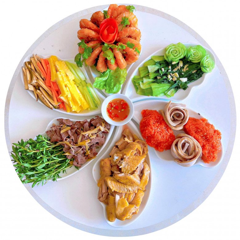 Chị em chia sẻ mâm cỗ Tết đặc sắc ngập mạng xã hội, mỗi nhà một vẻ không ai giống ai - 17