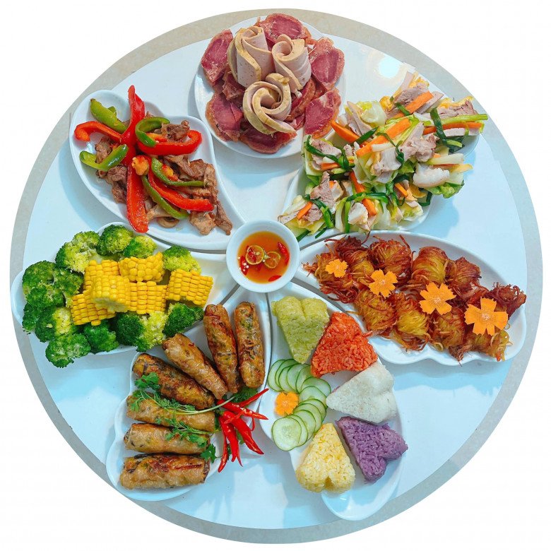 Chị em chia sẻ mâm cỗ Tết đặc sắc ngập mạng xã hội, mỗi nhà một vẻ không ai giống ai - 18