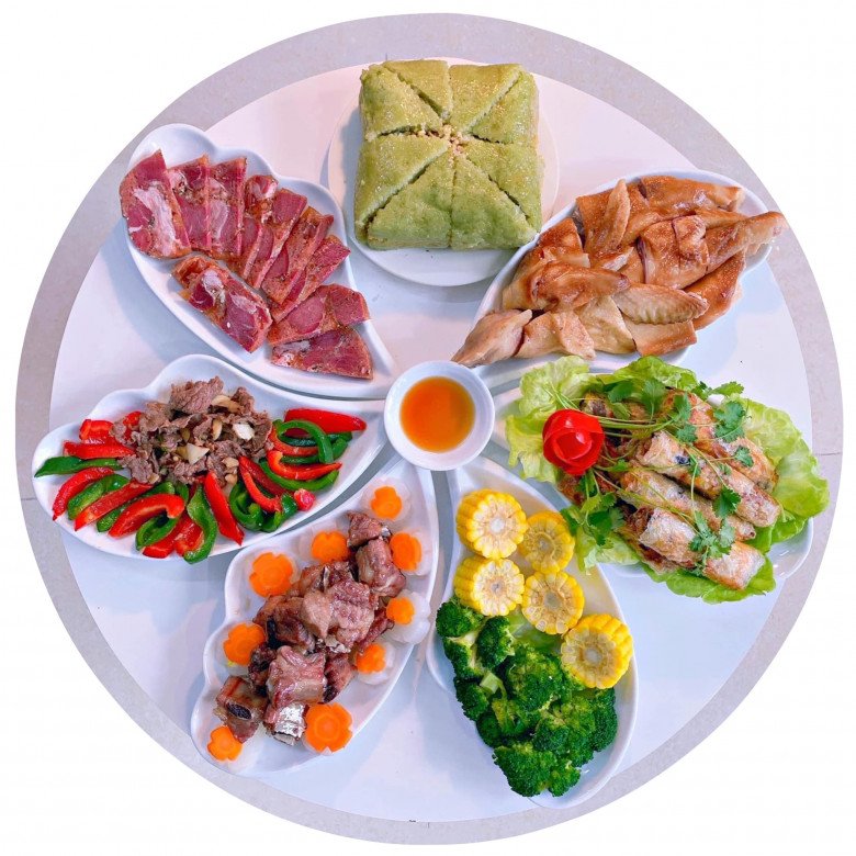 Chị em chia sẻ mâm cỗ Tết đặc sắc ngập mạng xã hội, mỗi nhà một vẻ không ai giống ai - 19