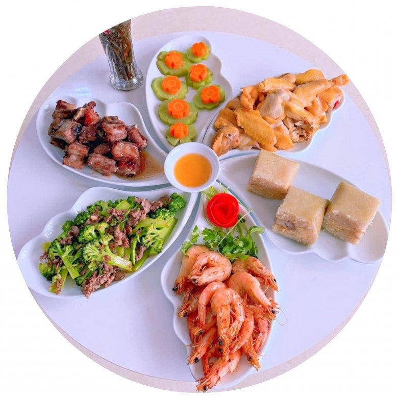 Chị em chia sẻ mâm cỗ Tết đặc sắc ngập mạng xã hội, mỗi nhà một vẻ không ai giống ai - 20