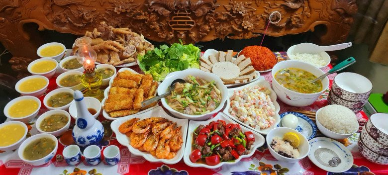 Chị em chia sẻ mâm cỗ Tết đặc sắc ngập mạng xã hội, mỗi nhà một vẻ không ai giống ai - 13