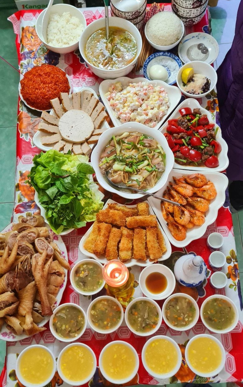 Chị em chia sẻ mâm cỗ Tết đặc sắc ngập mạng xã hội, mỗi nhà một vẻ không ai giống ai - 14