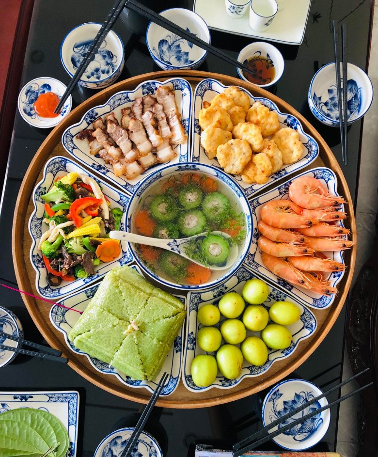 Chị em chia sẻ mâm cỗ Tết đặc sắc ngập mạng xã hội, mỗi nhà một vẻ không ai giống ai - 6