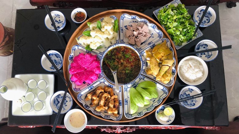 Chị em chia sẻ mâm cỗ Tết đặc sắc ngập mạng xã hội, mỗi nhà một vẻ không ai giống ai - 8