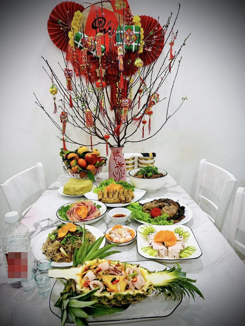 Chị em chia sẻ mâm cỗ Tết đặc sắc ngập mạng xã hội, mỗi nhà một vẻ không ai giống ai - 24