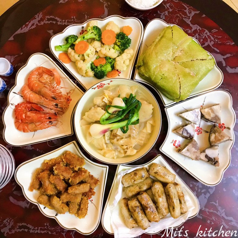 Chị em chia sẻ mâm cỗ Tết đặc sắc ngập mạng xã hội, mỗi nhà một vẻ không ai giống ai - 26