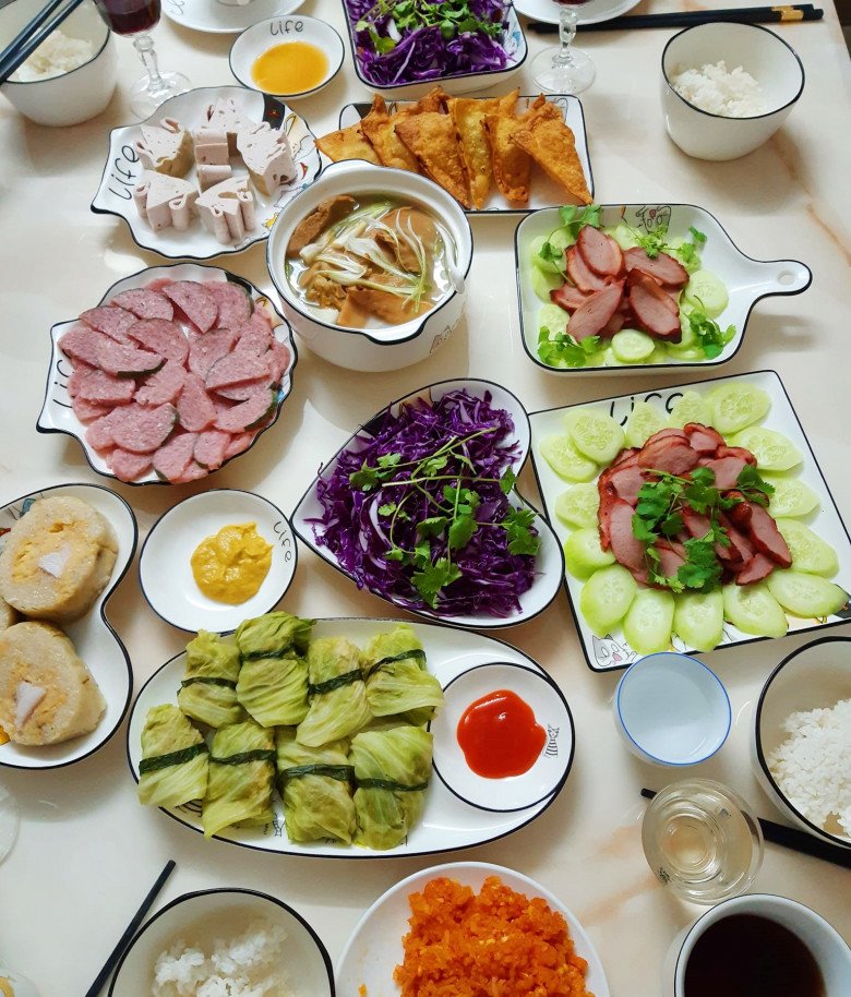 Chị em chia sẻ mâm cỗ Tết đặc sắc ngập mạng xã hội, mỗi nhà một vẻ không ai giống ai - 16