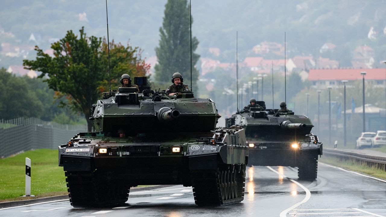 Sở hữu một loạt xe tăng uy lực của phương Tây chưa phải là điều tốt với Ukraine? - 1