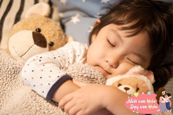 Cô giáo gửi hình con gái đang ngủ ở trường, mẹ thành tiếng khi nhìn thấy hành động đáng yêu và lợi ích của nó - 10