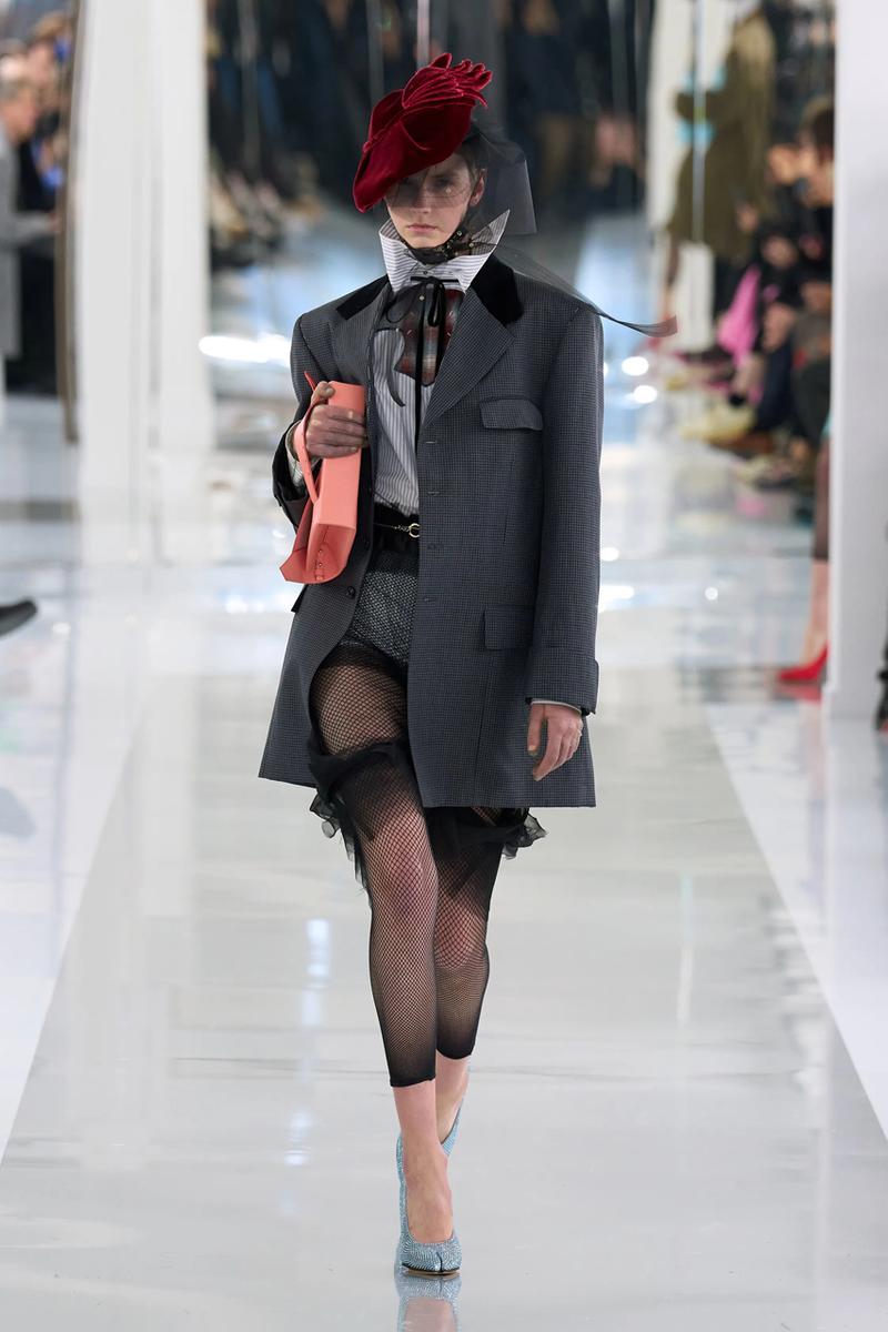 Sự ma mị, cổ điển đẹp phát mê của nhà mốt Margiela trong Tuần lễ thời trang Paris - 1