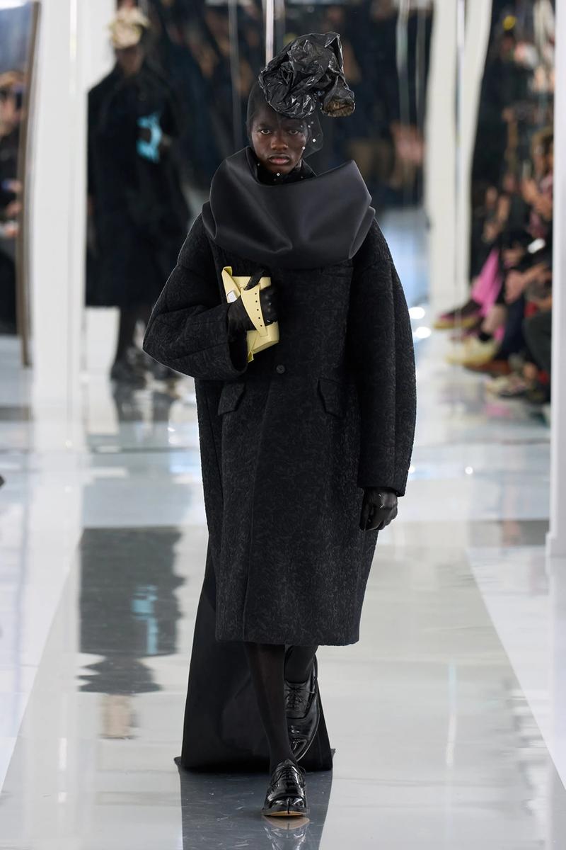 Sự ma mị, cổ điển đẹp phát mê của nhà mốt Margiela trong Tuần lễ thời trang Paris - 11