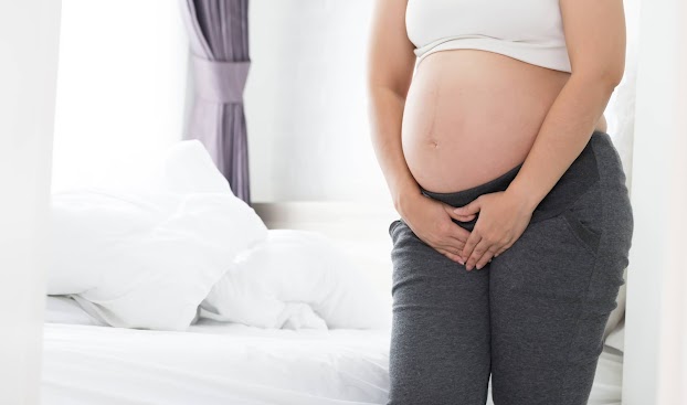 5 dấu hiệu thai nhi đã chúc đầu đòi chào đời, mẹ bầu cần chú ý để xách làn đi đẻ - 1