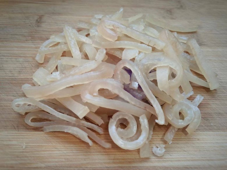 Bộ phận này của lợn nhiều người vứt bỏ thực ra rất ngon, giá lại rẻ ăn vào đẹp da các chị em mê mẩn - 1