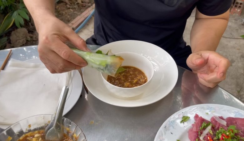 Nam diễn viên 50 tuổi chưa vợ làm món ăn tuổi thơ có tên &#34;độc lạ&#34;, dân mạng xem mà nuốt nước miếng ừng ực - 15