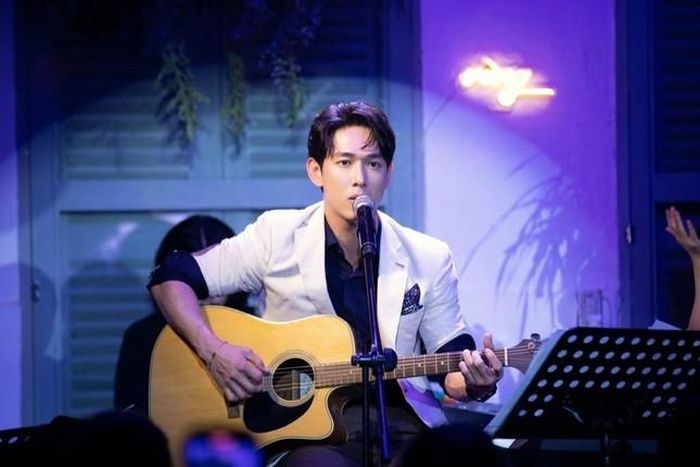 Song Luân khoe body sáu múi, hé lộ áp lực trên trường quay &#34;Nhà bà Nữ&#34; - 1