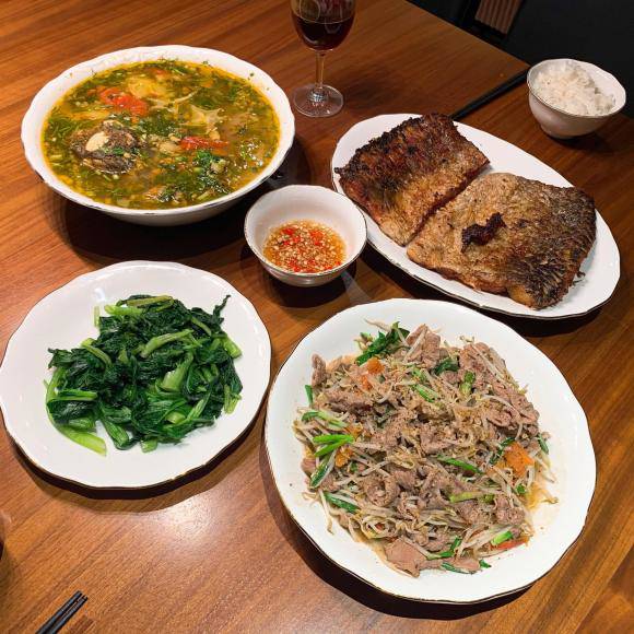 Cựu tiếp viên hàng không đón chồng MC bằng mâm cơm bắt mắt, nói nguyên tắc giữ lửa khiến chị em gật gù - 11