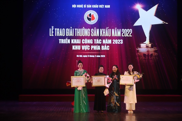 Sân khấu Việt Nam năm 2022 có sự chuyển mình, sôi động, tiến bộ về mọi mặt - 5