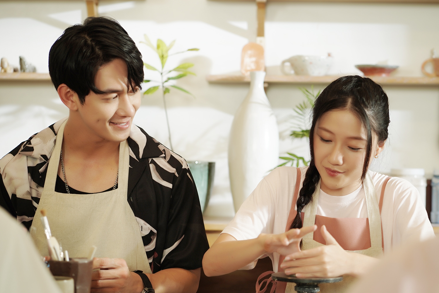 Cặp đôi 434 tỷ "cãi lời cha mẹ" để yêu, chuyện tình đáng xem nhất dịp Valentine này - 1