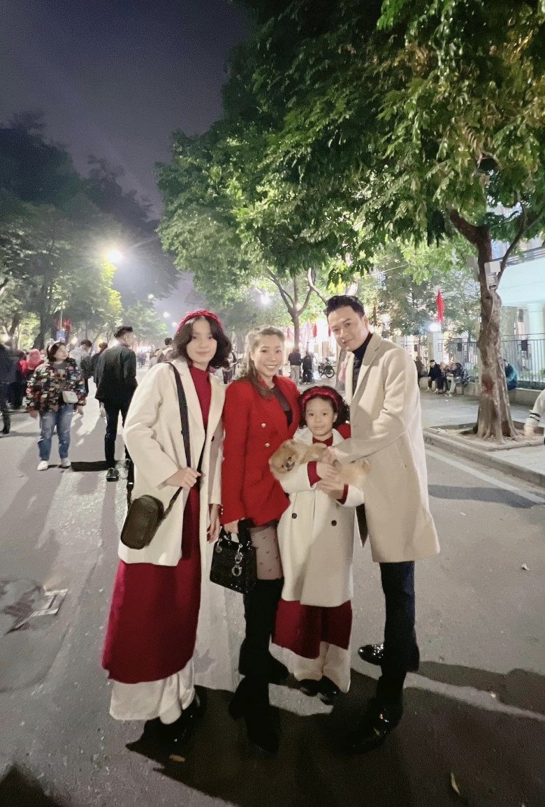 Vợ Hồng Đăng khoe bữa ăn "Ối giời ơi", dân mạng cũng thốt lên theo khi nhìn món nhậu quốc dân - 1