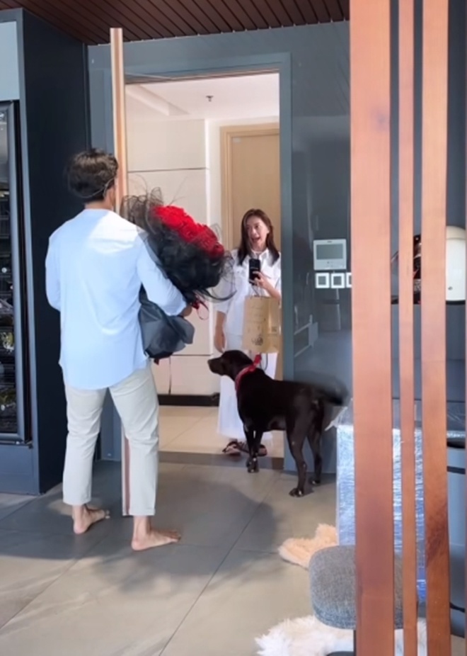 Huy Trần làm món ăn bất ngờ cho Ngô Thanh Vân, nàng &#34;đả nữ&#34; lại tặng... quần đùi - 15
