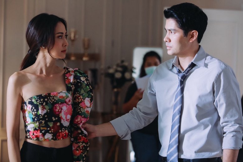 Đi đăng ký mới biết vợ cưới lần 2, tôi tức giận đòi hủy hôn, cô ấy đưa một thứ tôi liền xin lỗi - 2