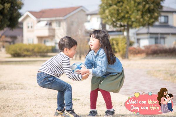 Chiêu của mẹ khiến con thay đổi tính ích kỷ, trở thành em bé nhân cách tốt - 10