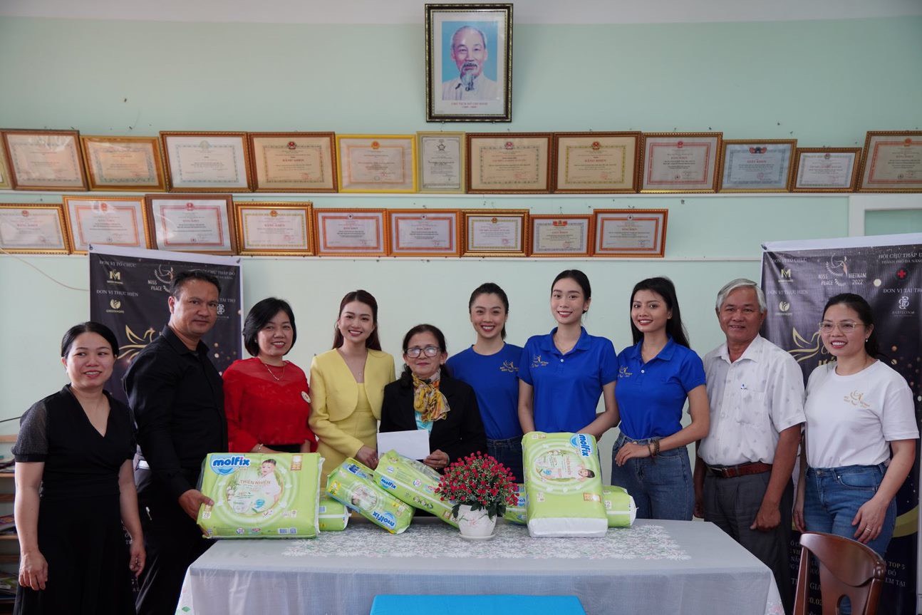 BTC Miss Peace Vietnam - Hoa hậu hòa bình Việt nam cùng nhà tài trợ Babylon M thăm Trung tâm nuôi dạy trẻ mồ côi - 2