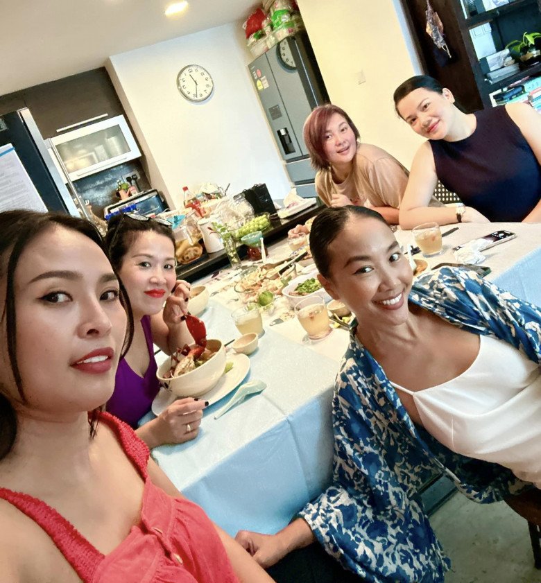Cựu người mẫu Minh Anh - tình cũ Lê Công Tuấn Anh giờ vẫn trẻ đẹp, tài nấu ăn làm Đoan Trang bái phục - 7