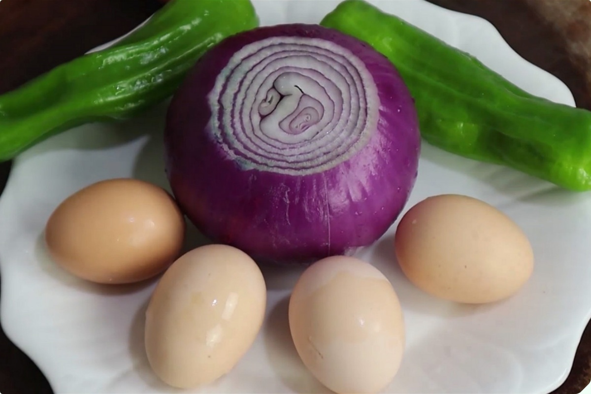 Đi chợ gặp “nữ hoàng rau củ” mua về nấu chung với trứng gà được món siêu bổ, chồng khen ngon, con ăn thun thút - 3