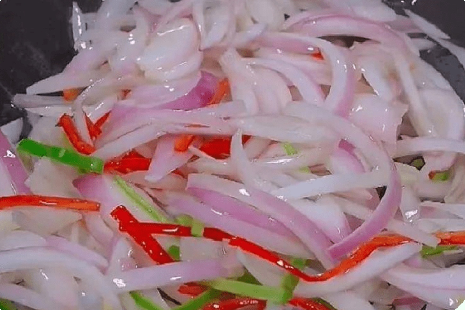 Đi chợ gặp “nữ hoàng rau củ” mua về nấu chung với trứng gà được món siêu bổ, chồng khen ngon, con ăn thun thút - 7