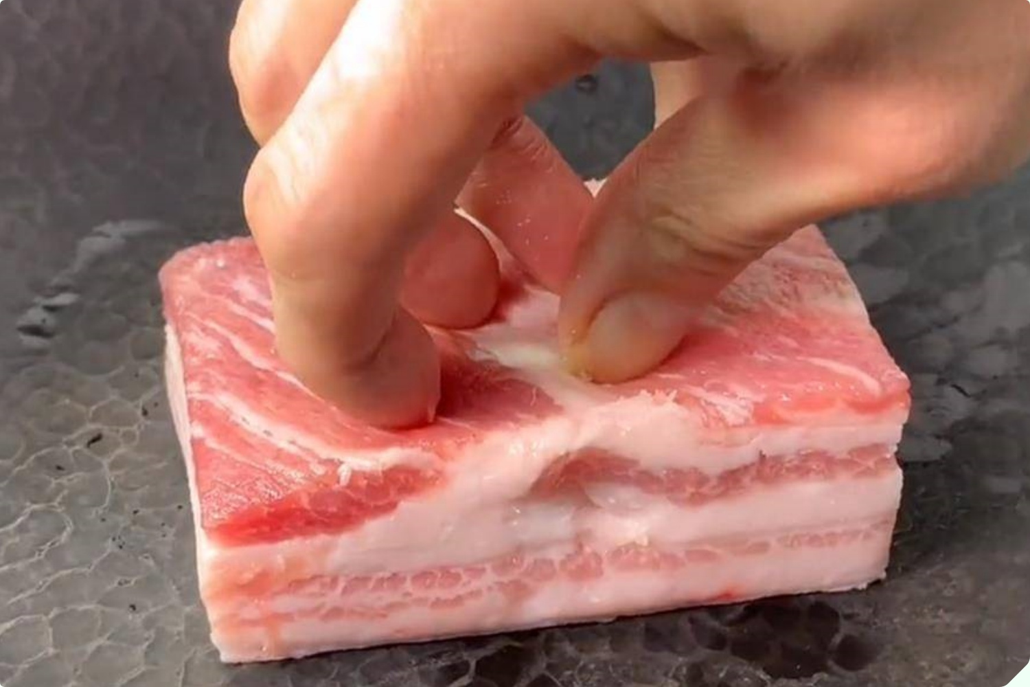 Nấu thịt kho đừng cho nước, cứ thêm thứ này vào thịt mềm ngon, đậm đà mà không bị ngấy - 6
