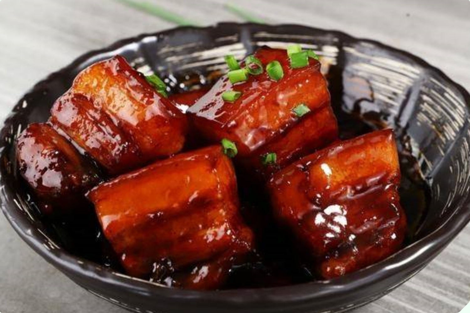 Nấu thịt kho đừng cho nước, cứ thêm thứ này vào thịt mềm ngon, đậm đà mà không bị ngấy - 1