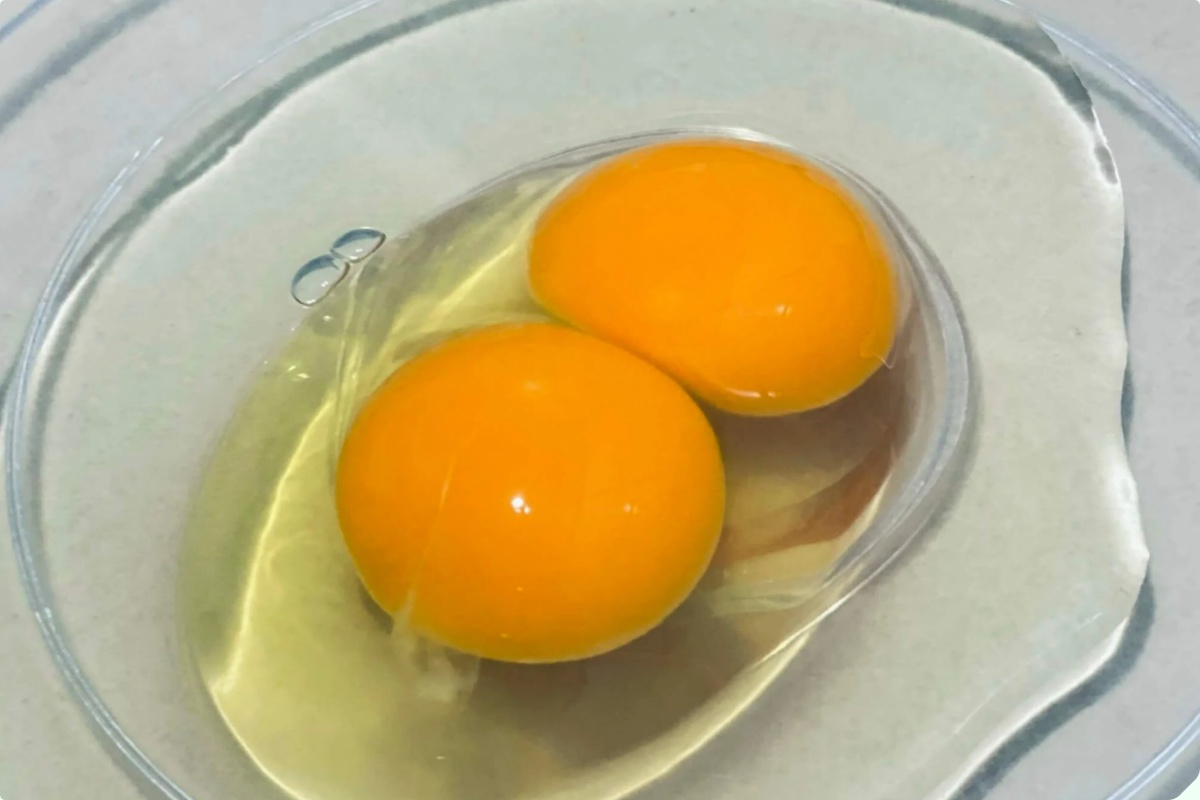 Đi chợ gặp “nữ hoàng rau củ” mua về nấu chung với trứng gà được món siêu bổ, chồng khen ngon, con ăn thun thút - 2