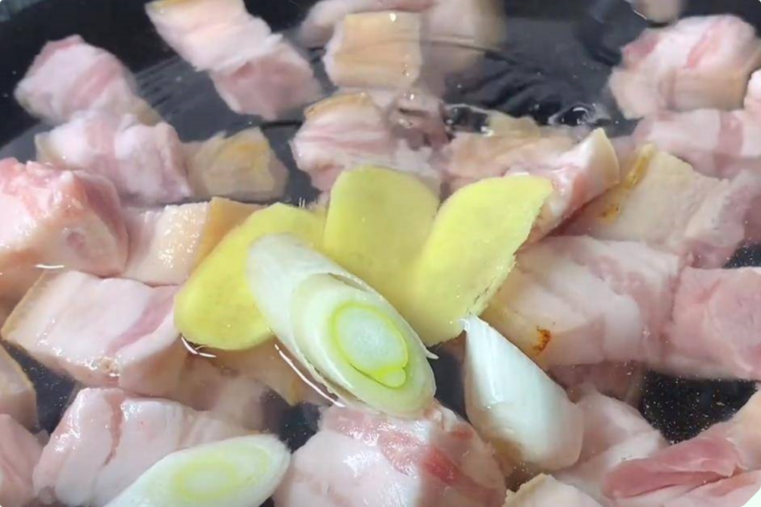 Nấu thịt kho đừng cho nước, cứ thêm thứ này vào thịt mềm ngon, đậm đà mà không bị ngấy - 10