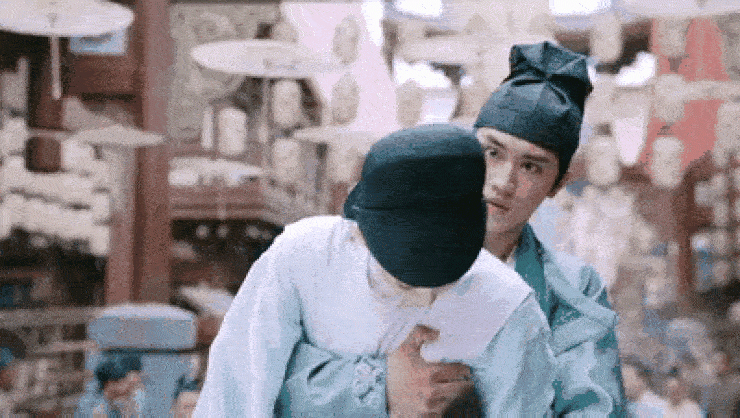 Sao nữ bị cưỡng hôn, quấy rối trên phim trường - 11