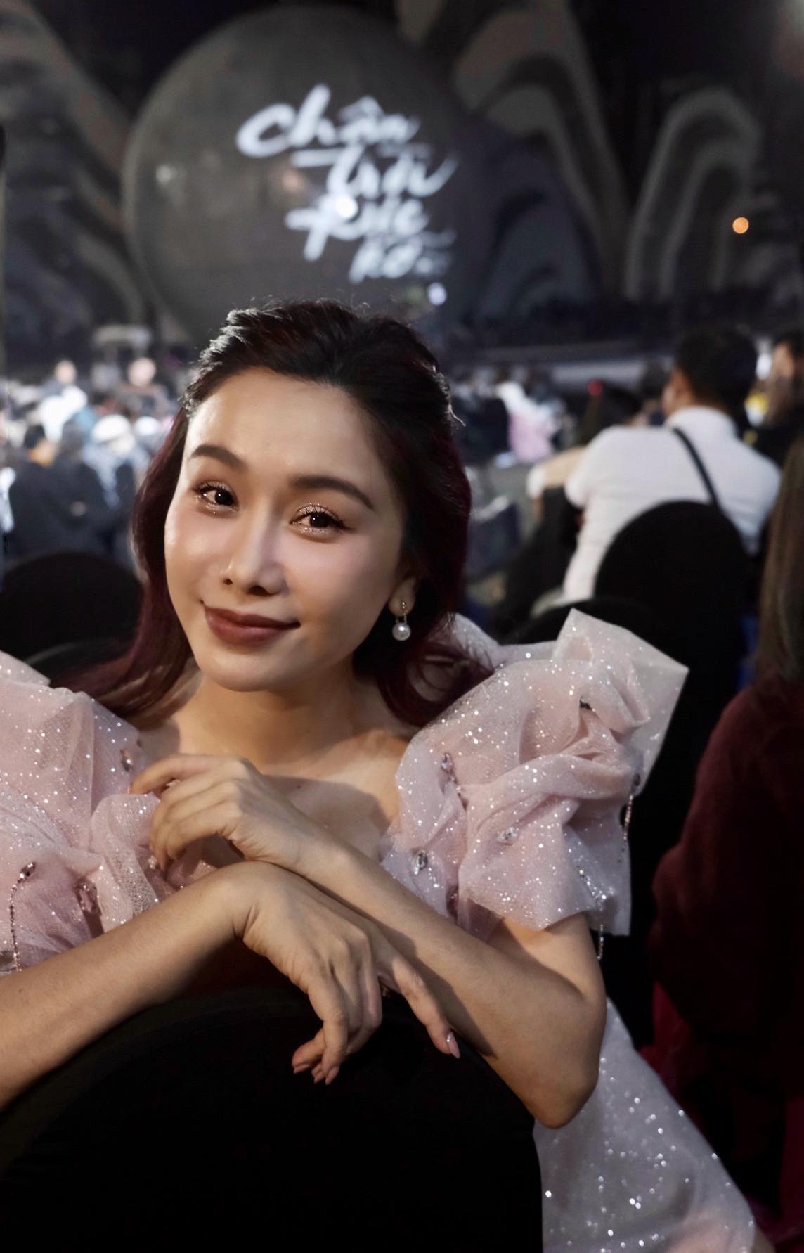 “Nữ MC nổi tiếng nhất miền Tây” nói về những cái khó khi đi xem liveshow của Hà Anh Tuấn - 3