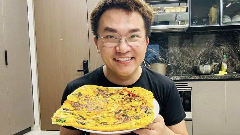 Nam MC từng cạo đầu đi tu khoe món bánh giòn "rùm rụm", nhìn qua ai cũng tưởng trứng rán! - 5