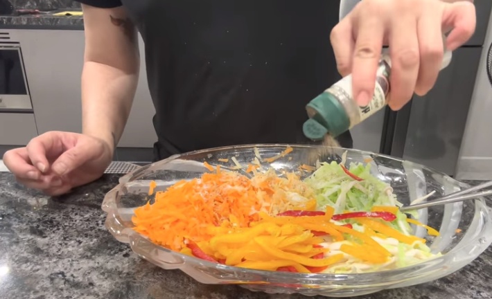 Nam MC từng cạo đầu đi tu khoe món bánh giòn "rùm rụm", nhìn qua ai cũng tưởng trứng rán! - 7