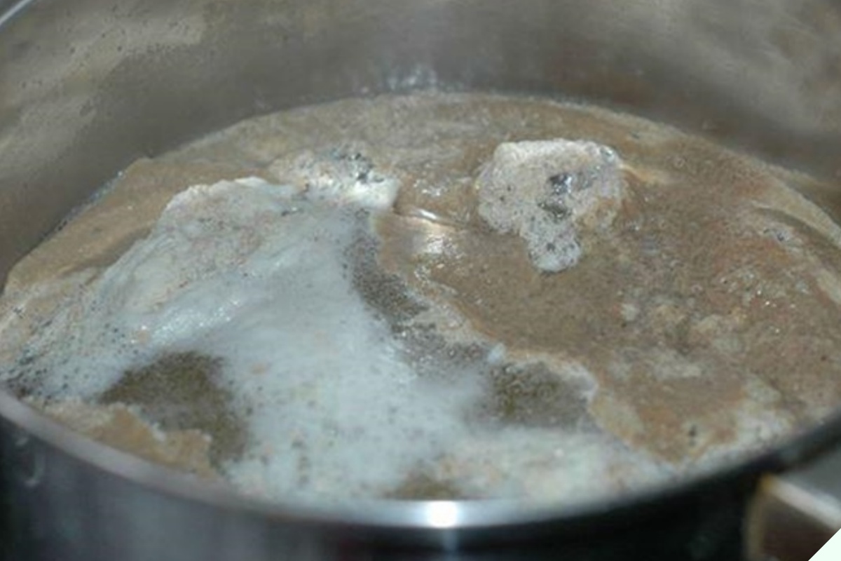 Mua cua đồng về chớ dại nấu luôn, ngâm ngay vào thứ nước này sán giun trong cua tự động bò ra nhung nhúc - 9