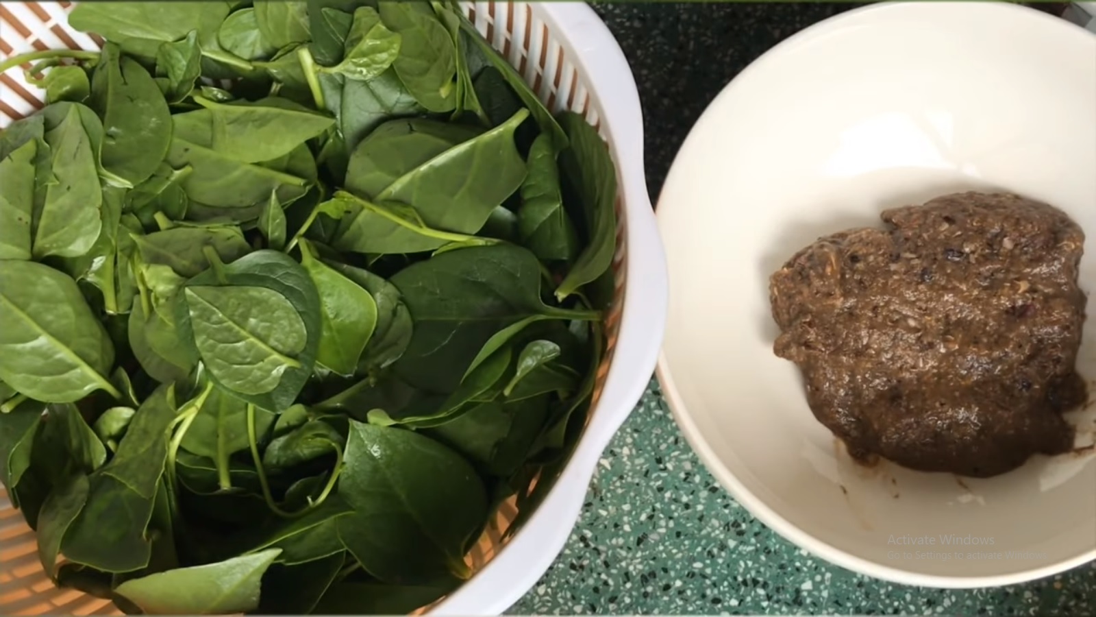 Mua cua đồng về chớ dại nấu luôn, ngâm ngay vào thứ nước này sán giun trong cua tự động bò ra nhung nhúc - 10