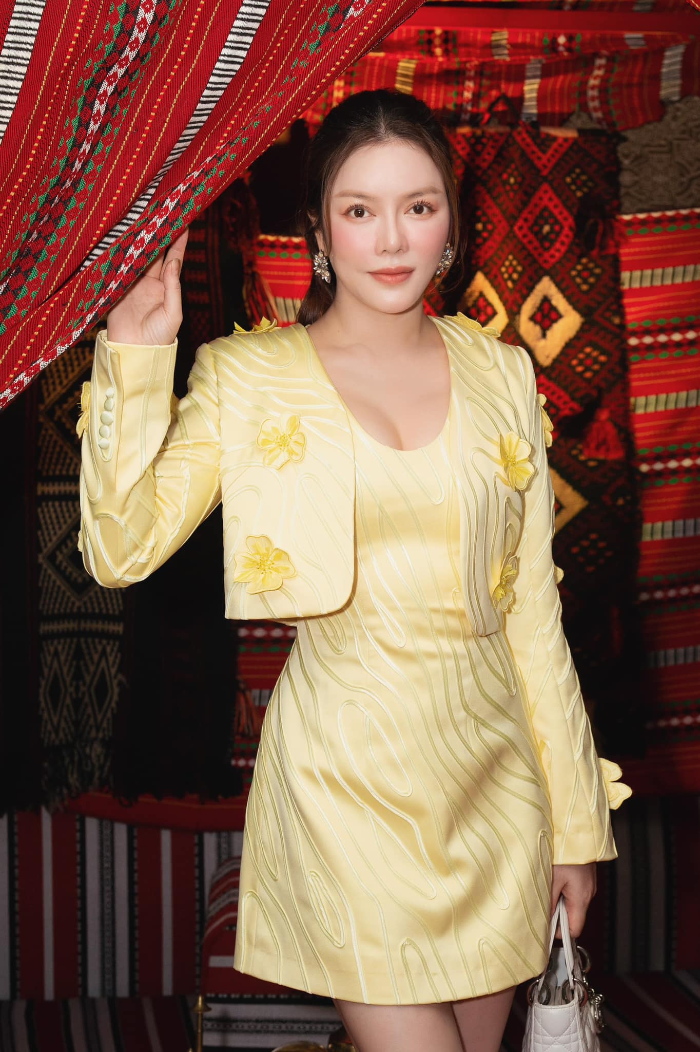 Lý Nhã Kỳ tuyên bố giải nghệ, rút khỏi showbiz: Sự thật ra sao? - 1