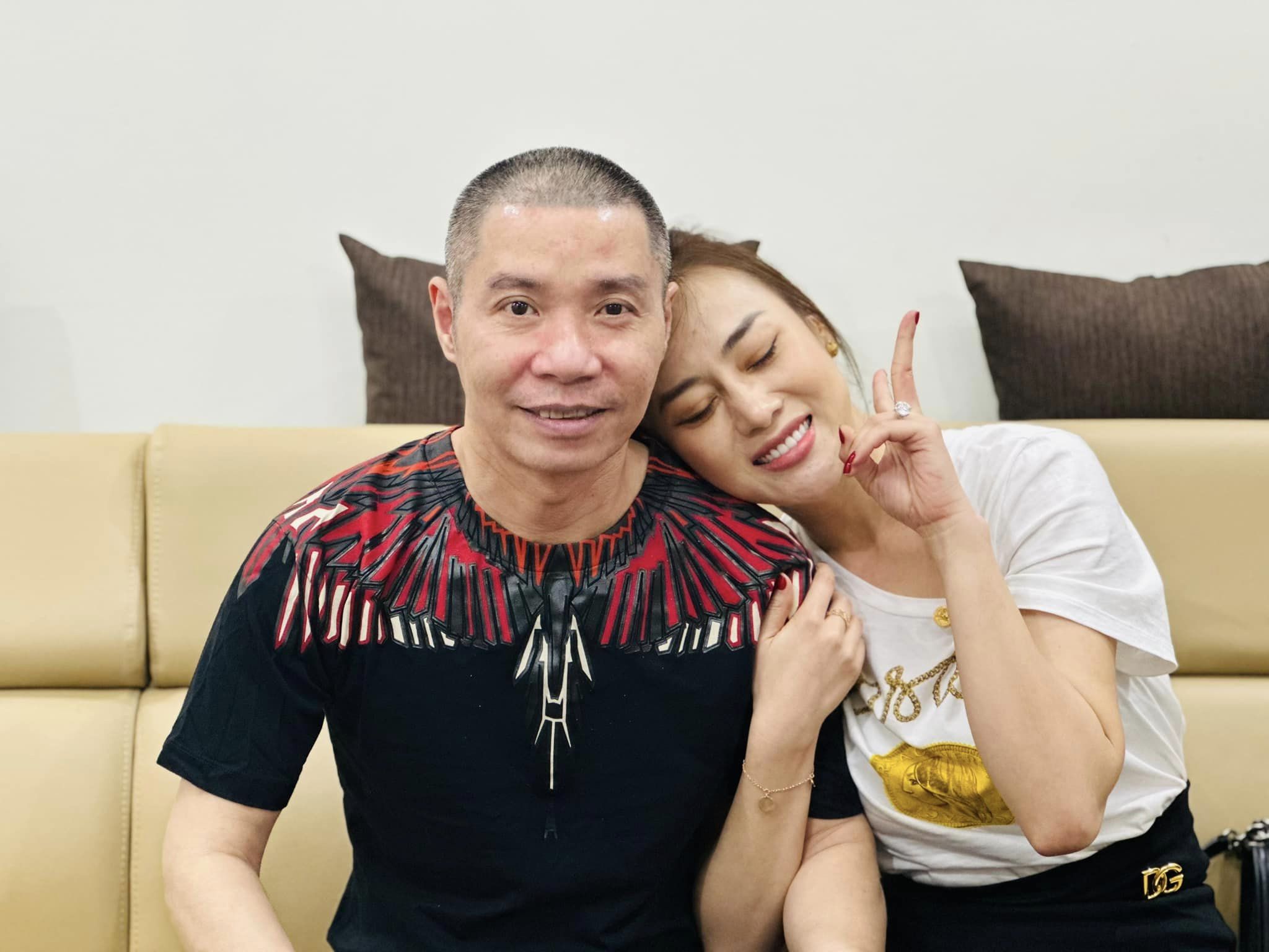 Phương Oanh tới thăm NS Công Lý sau 2 năm tạm ngừng đóng phim gây chú ý - 1