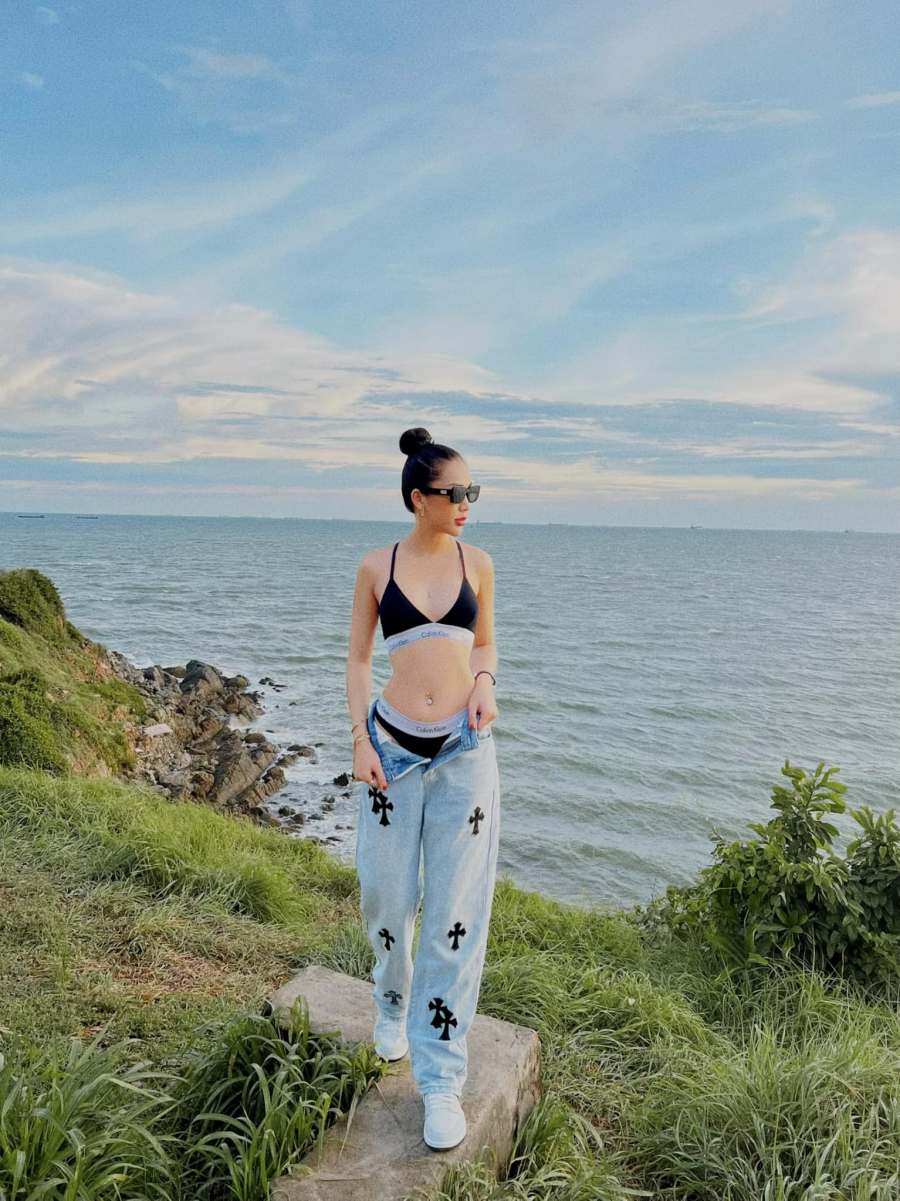 Vòng ba dáng trái đào tuyệt đẹp của nữ tiếp viên hàng không Vietjet nhờ đâu mà có? - 4