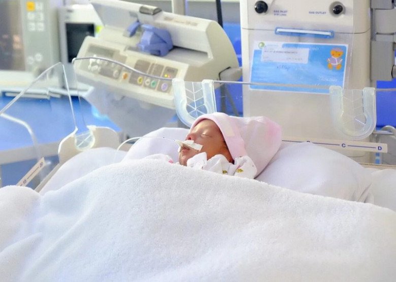 Dọa đẻ non từ 22 tuần tuổi, mẹ bầu song thai vẫn vượt cạn an toàn ở tuần 37, đón 2 con chào đời khỏe mạnh - 2