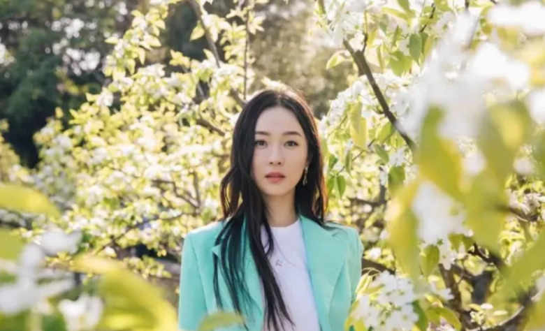 Mũm mĩm khi mang bầu, mỹ nhân xứ Trung giảm 38kg sau 4 tháng sinh con nhờ thức uống đặc biệt - 1