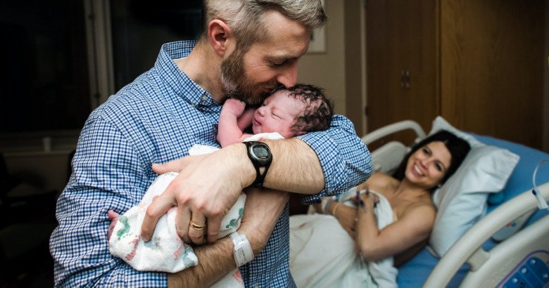 Tan chảy với những nụ hôn ngọt ngào trong phòng sinh - 7