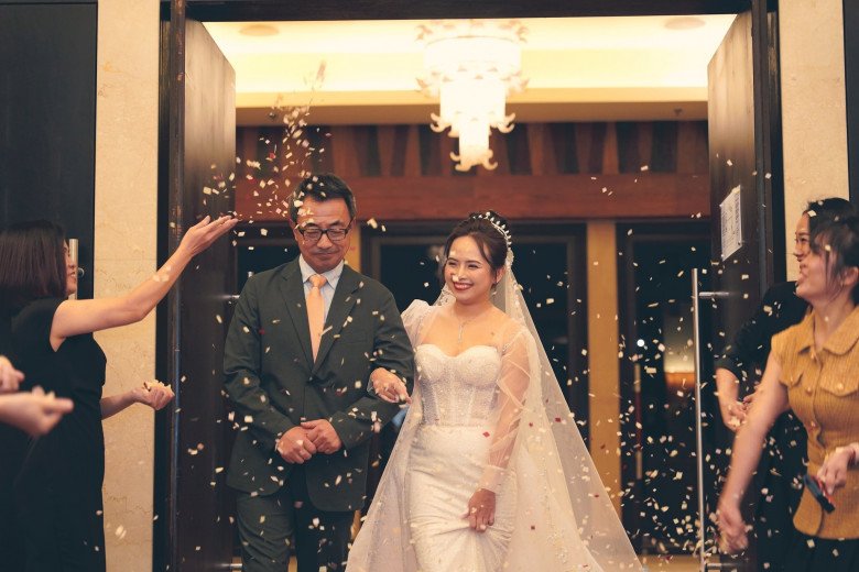 Từng ác cảm với hôn nhân, mẹ đơn thân được chồng Pháp chữa lành thương tổn bằng “quy tắc 2 phải – 1 không phải” - 7